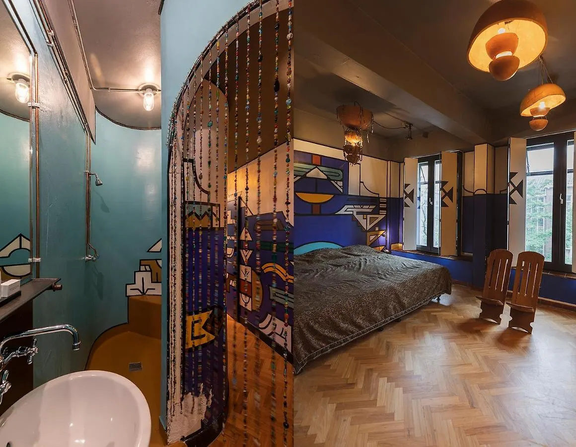 Hotel Bazar Rotterdam 2*,