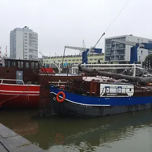 Boat-apartment Fokkelina Botel